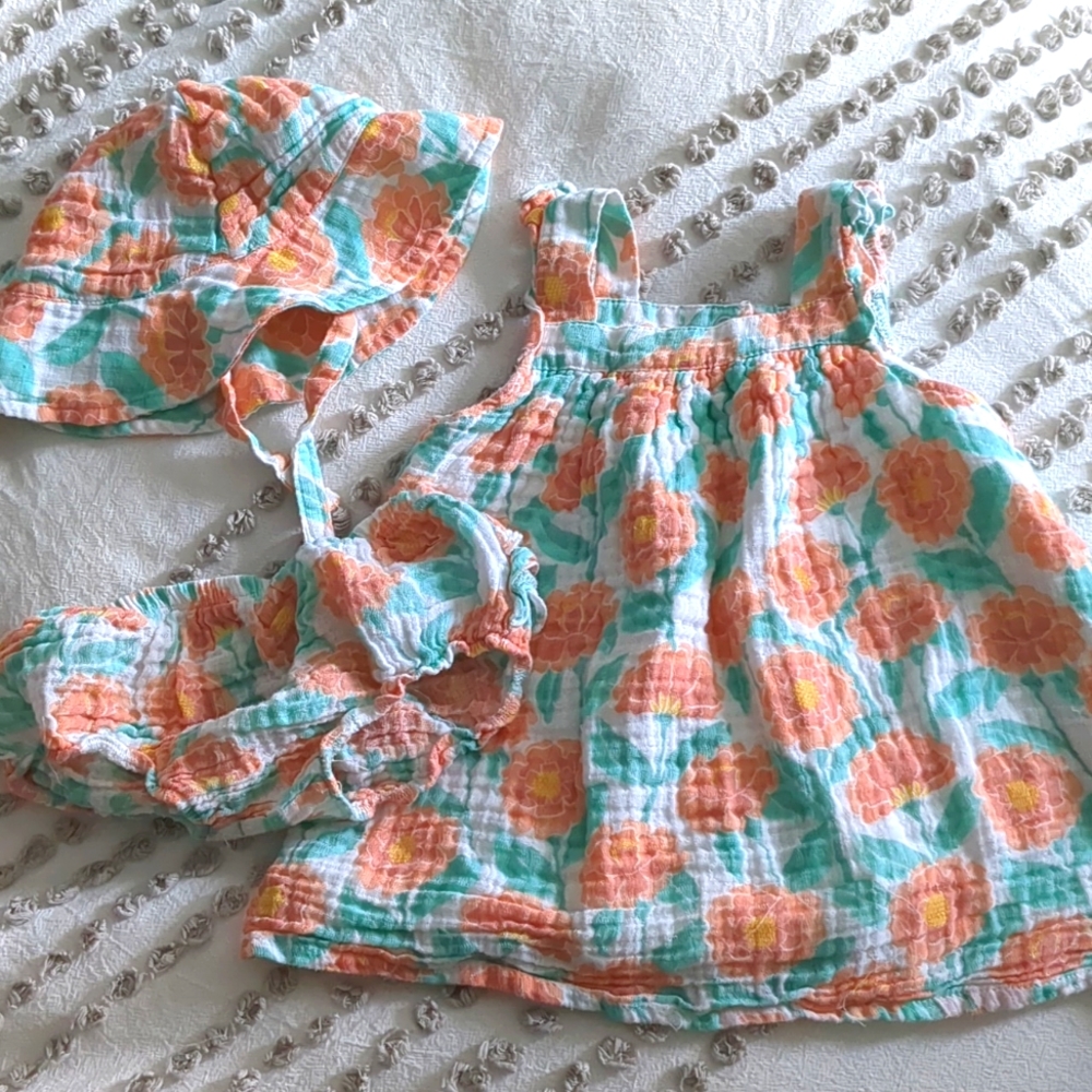 Angel Dear Infant Floral Dress Set with Hat and Ruffle Bloomer Sz 6-12M